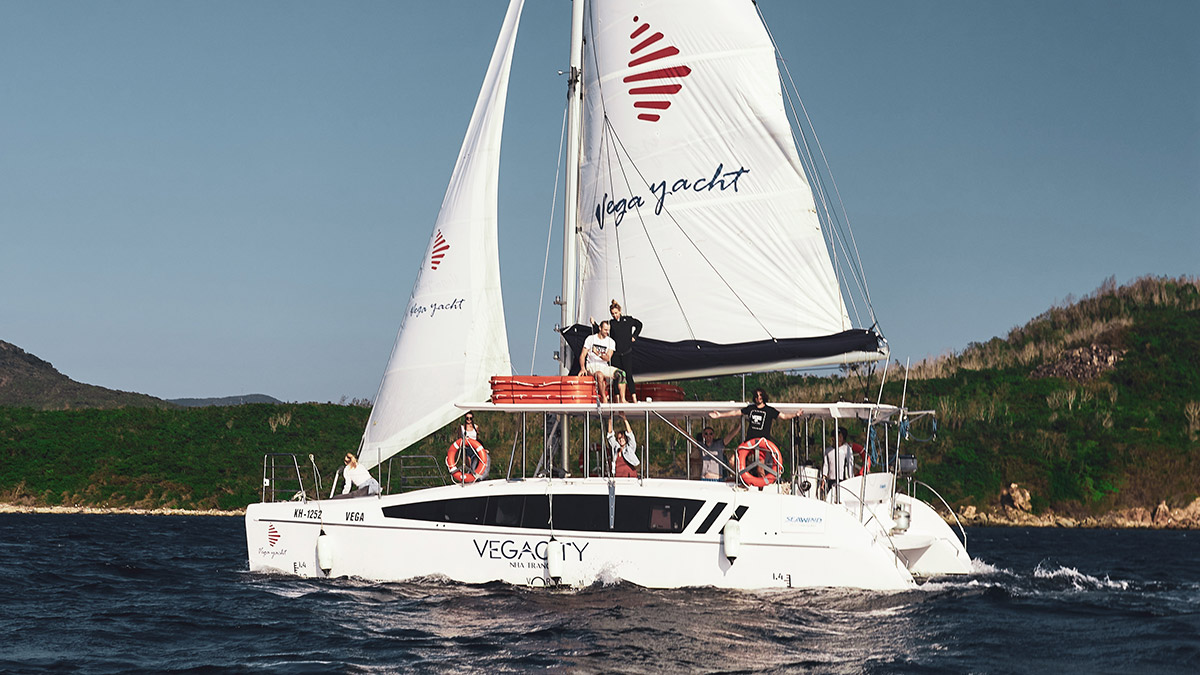 Vega Yacht